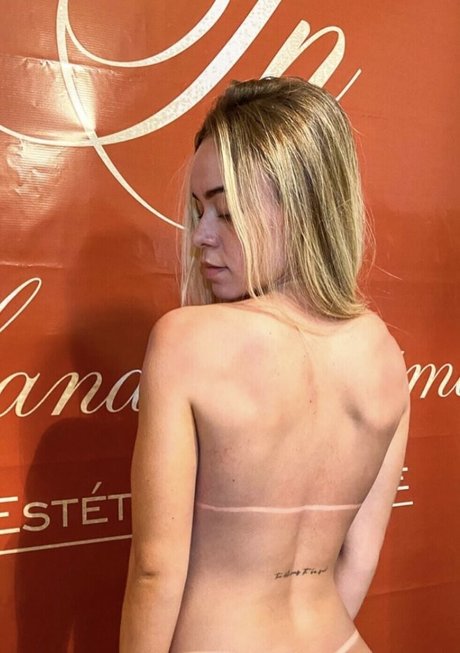 Naelly hot pornstar photo