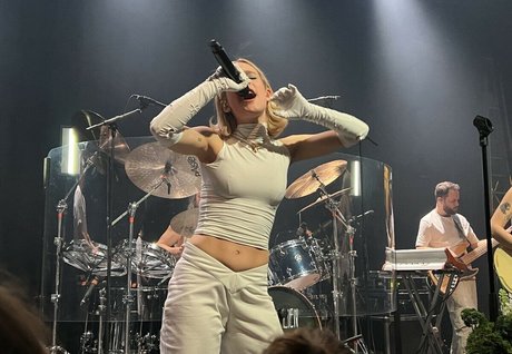 big ass blonde onlyfans hot sexy archive