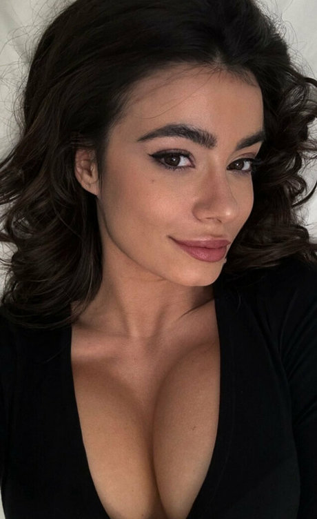 elebertolifree high quality actress pictures