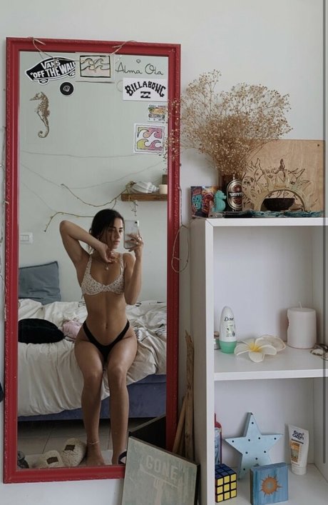 Paz Goren art actress gallery