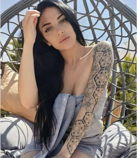 Alice Lane Pandini porn actress gallery