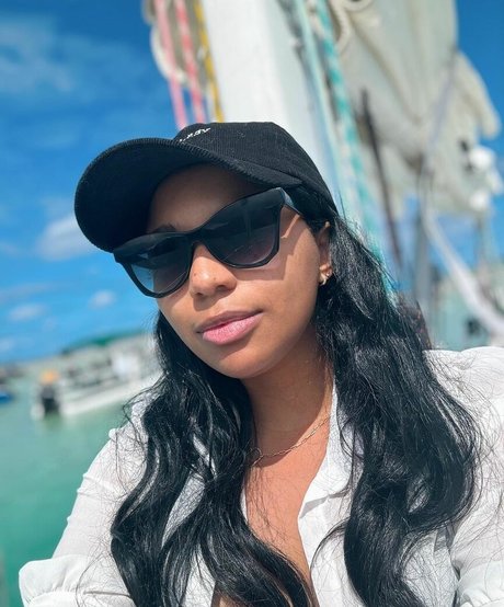 Mica Burton erotic model photo