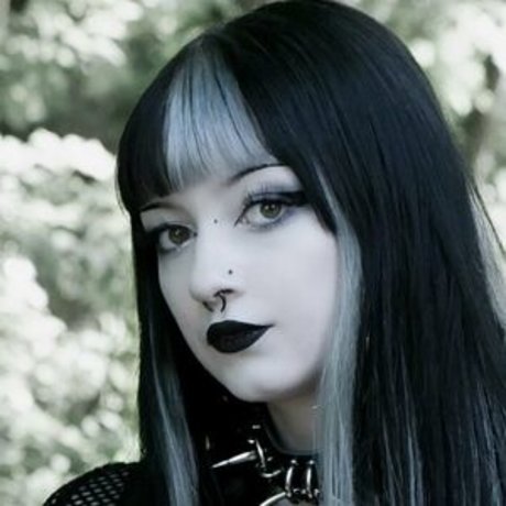 CreepyCassy model pretty gallery