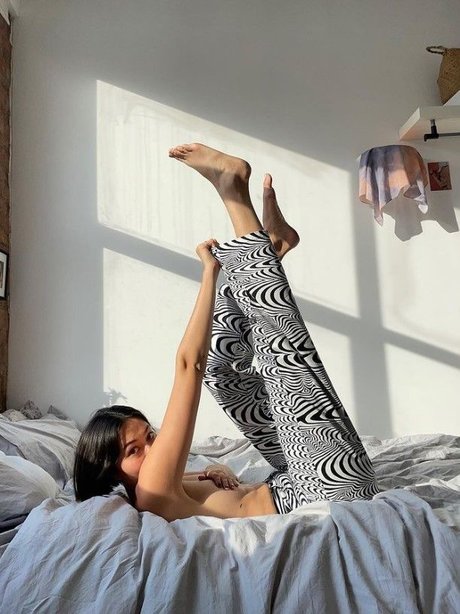 Bridget Gao Hollitt star hot images