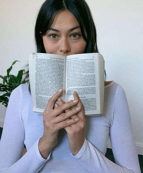 Bridget Gao Hollitt high quality actress photo