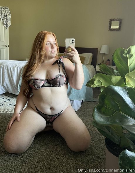 cinnamon siren high quality actress galleries