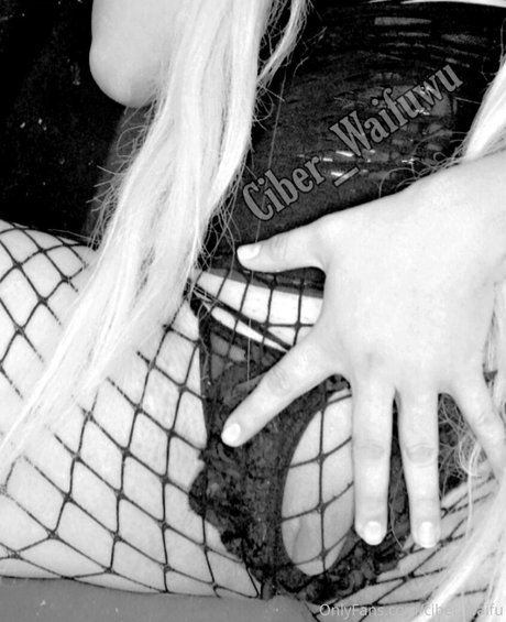 tall blonde onlyfans erotic images