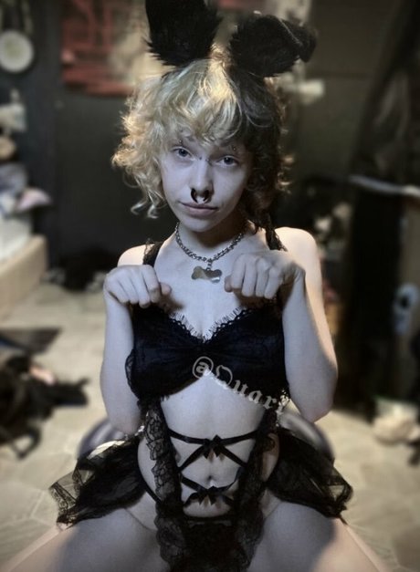 Quarlx hot star galleries