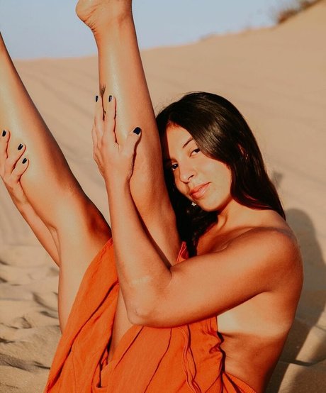 Bar Levy nice model galleries