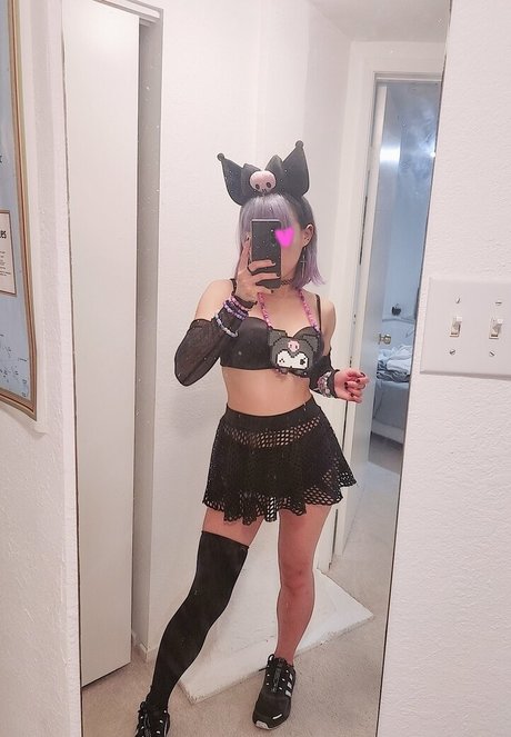 Emucchi Fansly beautiful pornstar pics