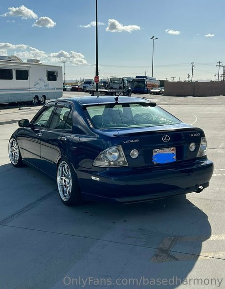 harmonyeva exclusive model pictures