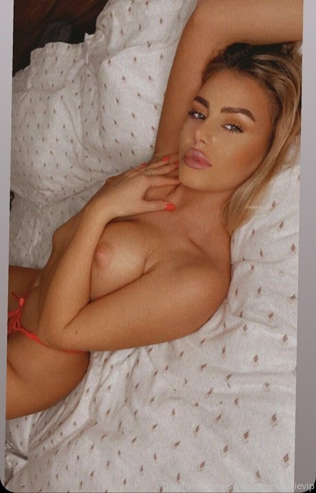 pattaya ladyboy onlyfans beautiful naked gallery