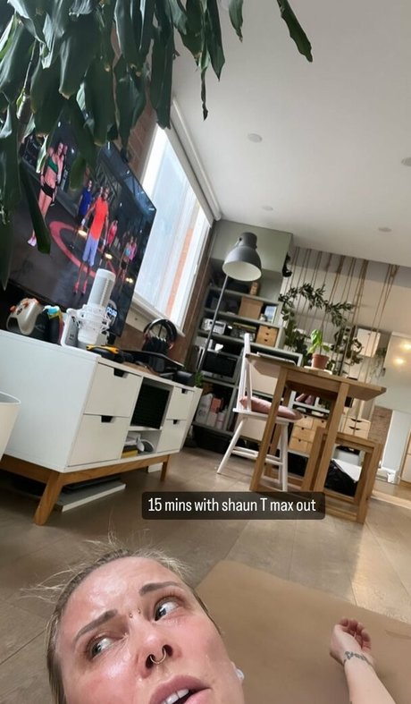 Julia Hardy hot star galleries