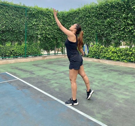 skinny brunette onlyfans nude galleries