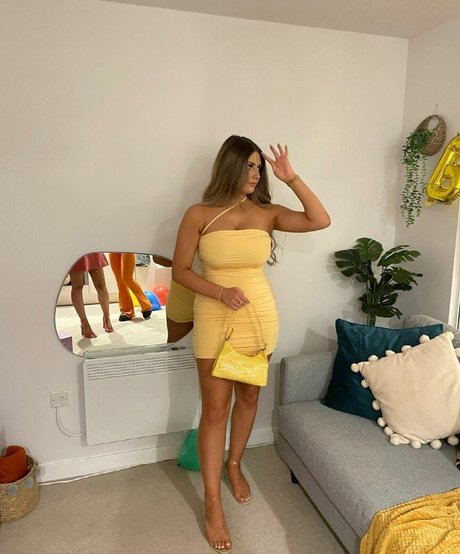 arab milf onlyfans hot naked img