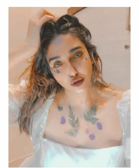 famous midget onlyfans nude img