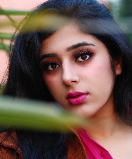 Apoorva Bhalla perfect actress picture