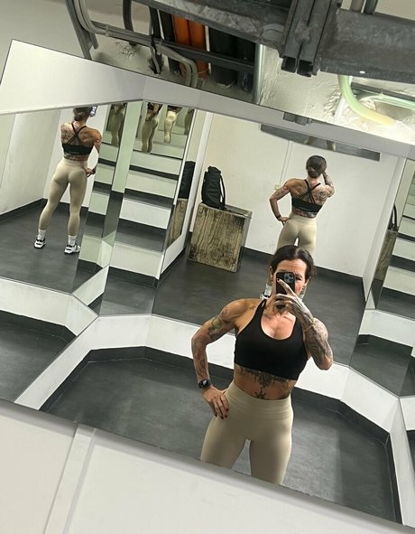 alpheratz pornstar pretty pic