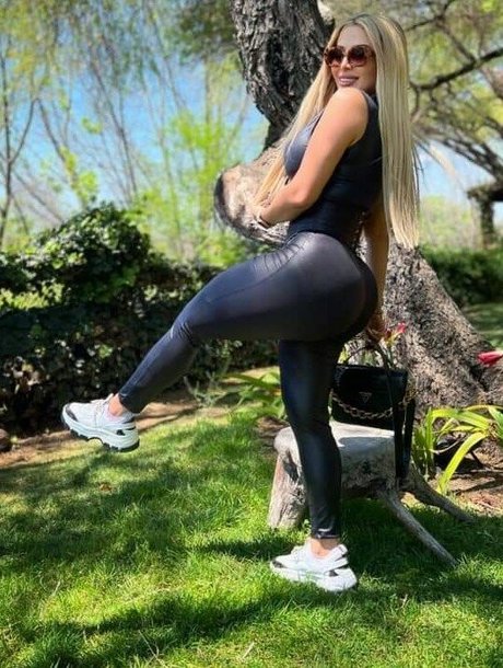 black lingerie onlyfans hot pics