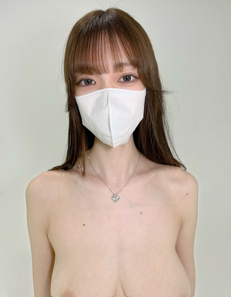 Yashiro Mio model sexy photo