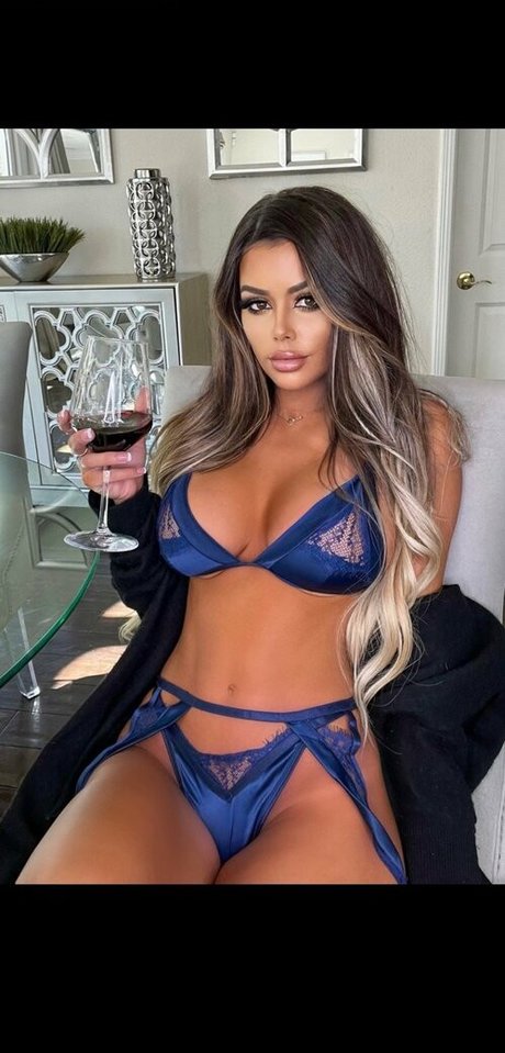 Juli anneee pretty star pic