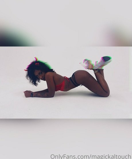 magickaltouch sex model pic