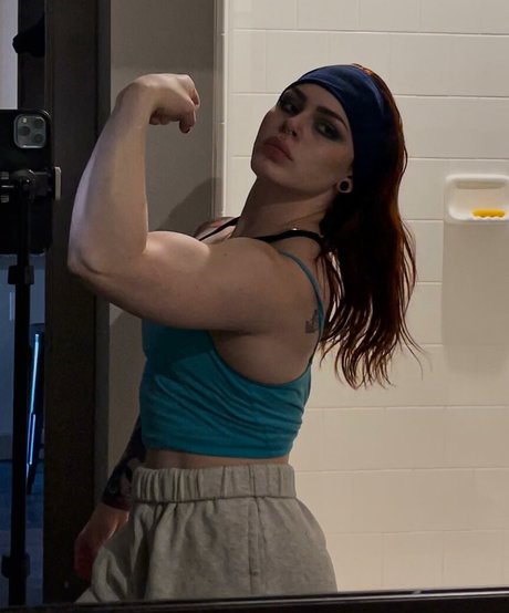 Ayshia Schisel star galleries