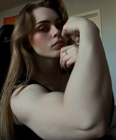 Ayshia Schisel model adult gallery