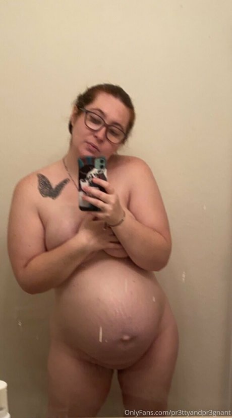 pr3ttyandpr3gnant star hot photos