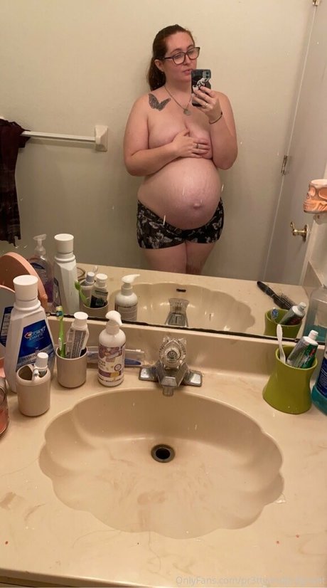 pr3ttyandpr3gnant best model picture