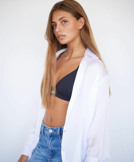 Lee Ann Ben Hamo pornographic star photo