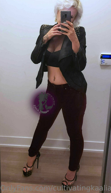 captivatingkaalia model adult images