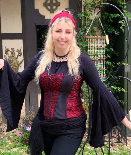 Abigail Cristea star exclusive picture