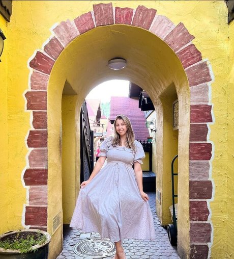 Abigail Cristea naked star galleries