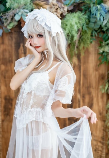 Saki Castle pornstar top pic