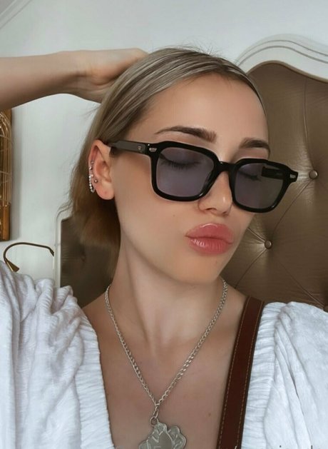 social media influencer onlyfans best images