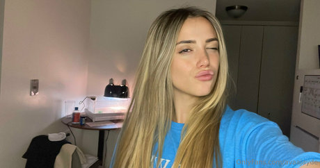 avaajayde model high quality photos