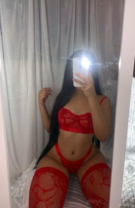 Ybbbyx porn model photo