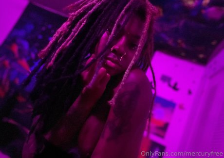 mercuryfree star erotic galleries