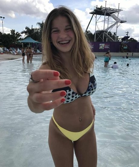 pool threesome onlyfans best gallery