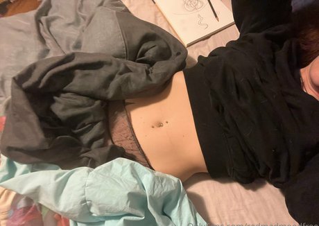 redmadmoodfree naked actress image