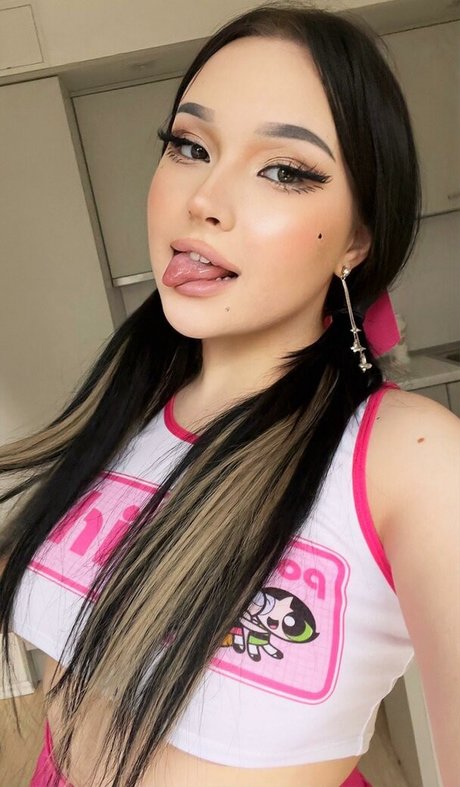 IntentlyRecent free model pics