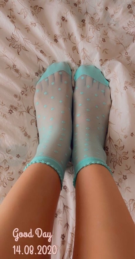 Emiliaofficial model high quality picture