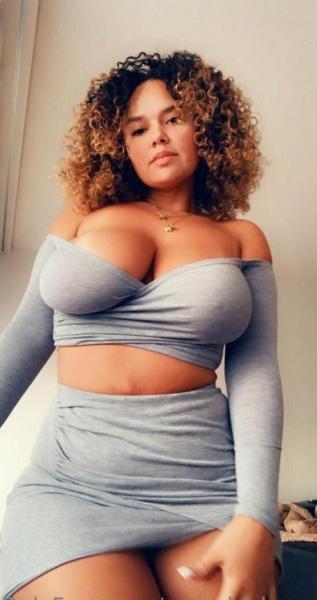 latina shemale onlyfans xxx pictures