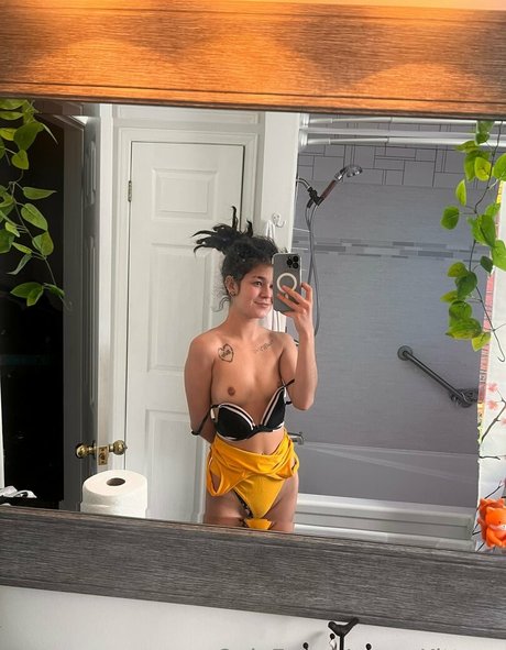 grandma onlyfans hd photo