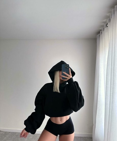 girlfriend onlyfans erotic img