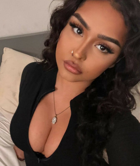 Fijiwatter model art pics