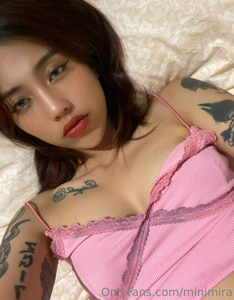 Minimiraa exclusive model pic