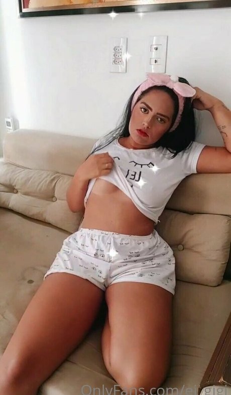 Anne Giovanna naked star pictures