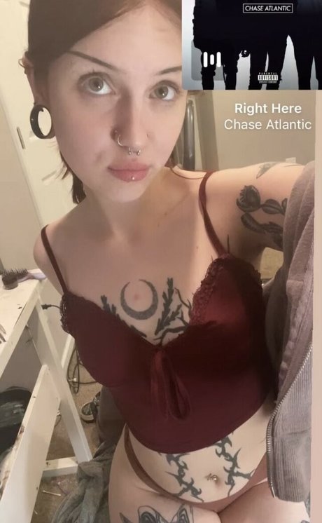 axttie_ xxx star img